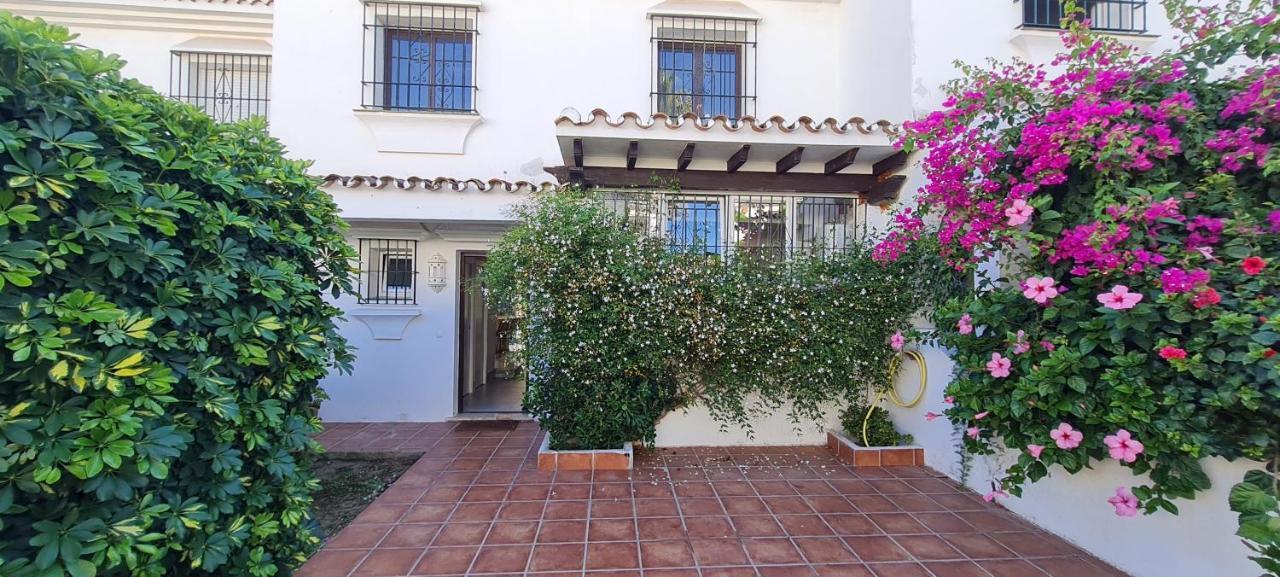 Maison Marbella Proche De La Mer Bagian luar foto