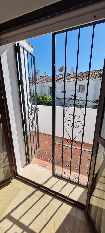 Maison Marbella Proche De La Mer Bagian luar foto