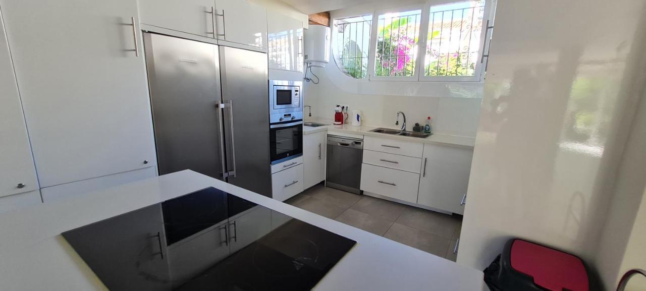 Maison Marbella Proche De La Mer Bagian luar foto