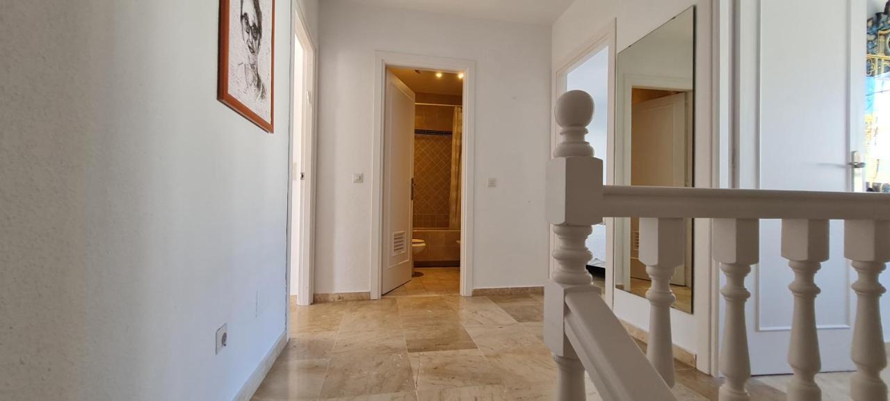 Maison Marbella Proche De La Mer Bagian luar foto