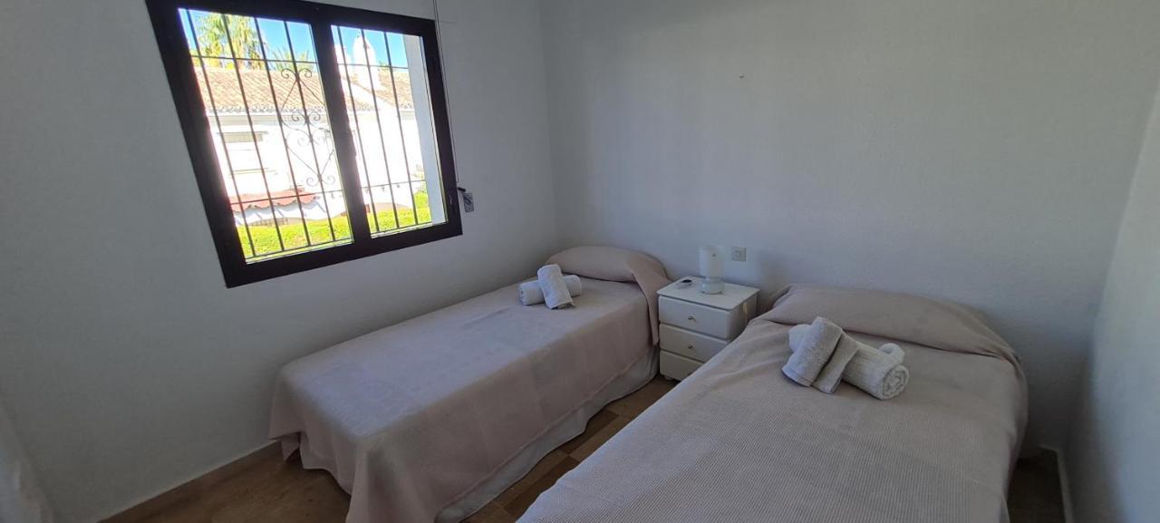 Maison Marbella Proche De La Mer Bagian luar foto